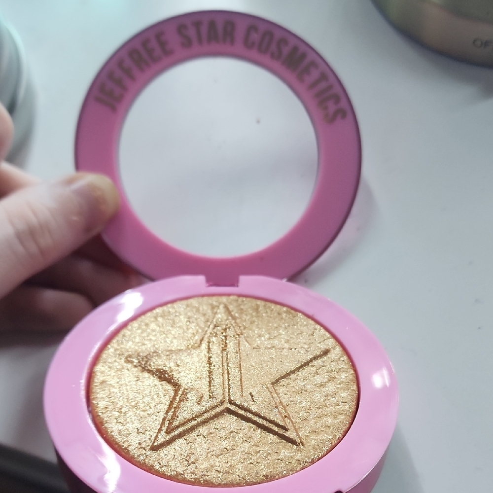 Jeffree Star Caramel Highlighter - Picture 2 of 3